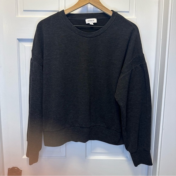 Evereve Charcoal Knit Top‎ - Picture 2 of 8